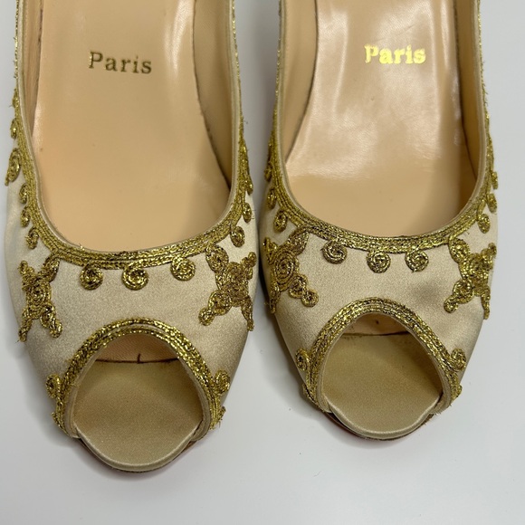 CHRISTIAN LOUBOUTIN Satin Embroidered Accent Pumps Sz 41 - Picture 3 of 11